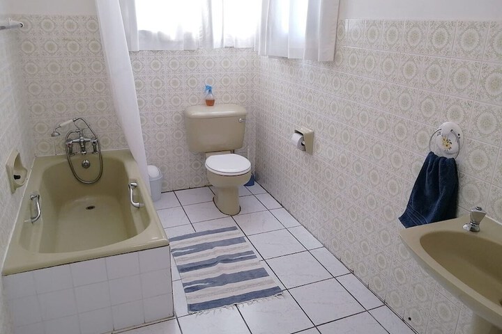 Room 16 of 33