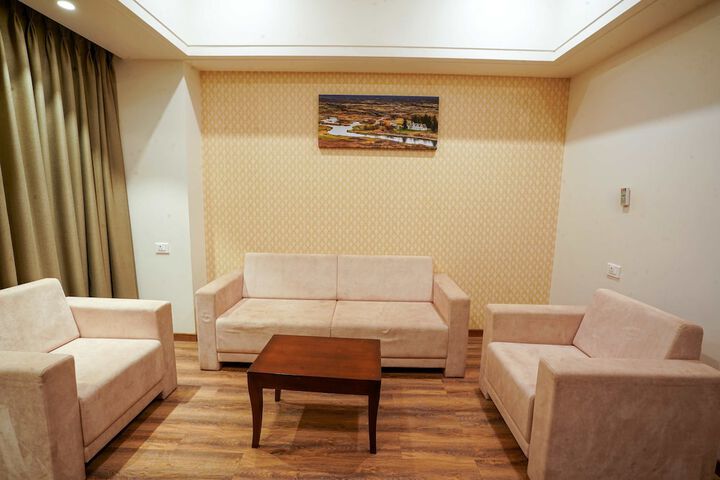 Room 13 of 25