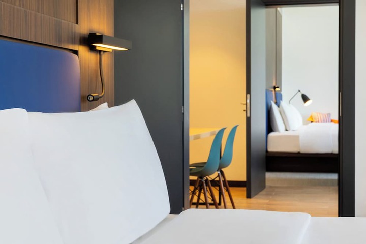 Room 18 of 50