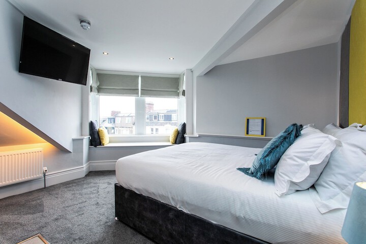 Room 34 of 58