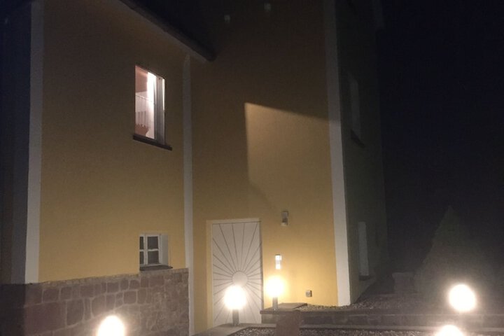 Hotel Exterior 37 of 45