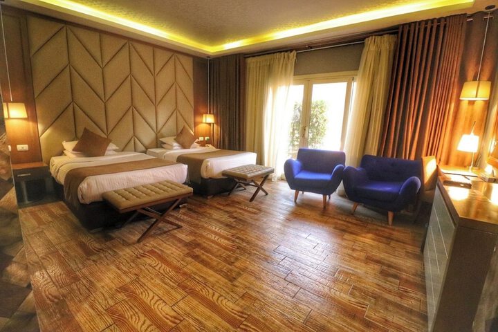 Room 18 of 43