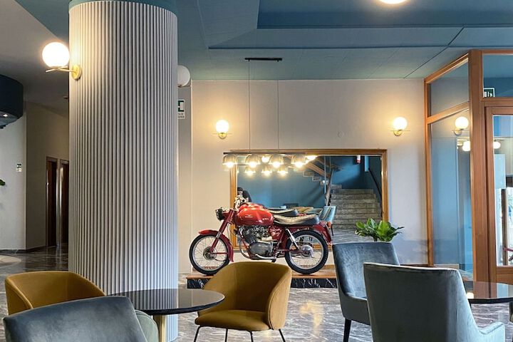 Guest Lobby