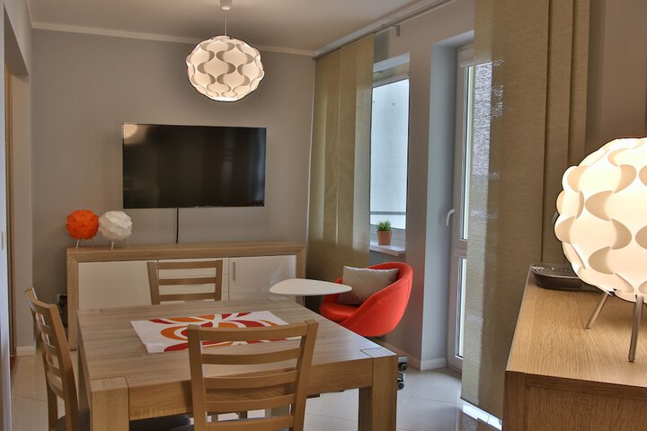 Room 3 of 43