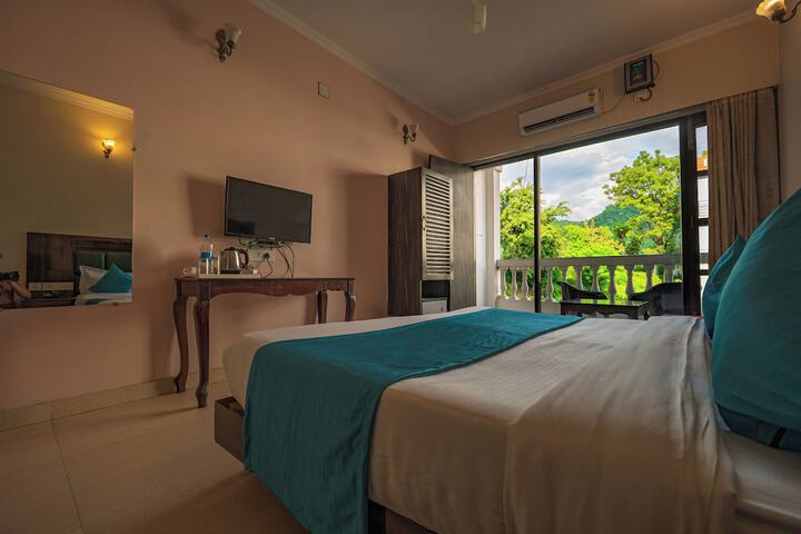 Room 9 of 31