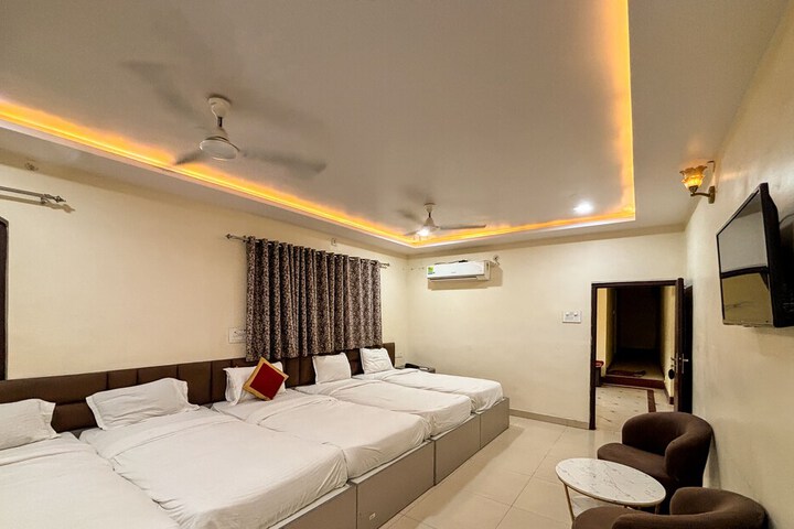 Room 43 of 80