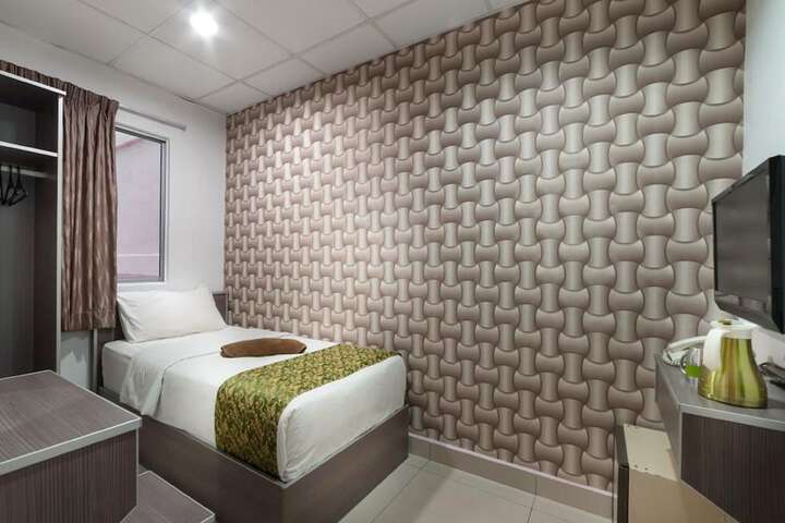 Room 42 of 128
