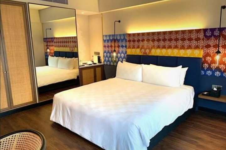 Room 13 of 75