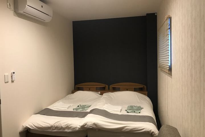Room 16 of 37