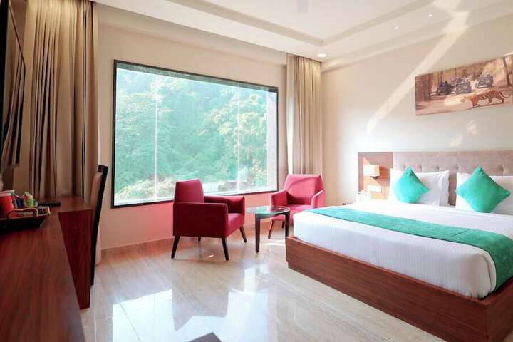 THE FOREST HILL HOTEL