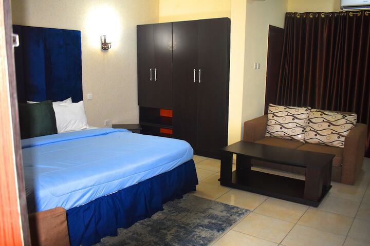 Room 8 of 67