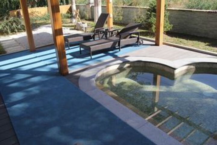 Sundeck 26 of 27