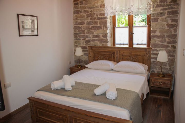 Room 3 of 18