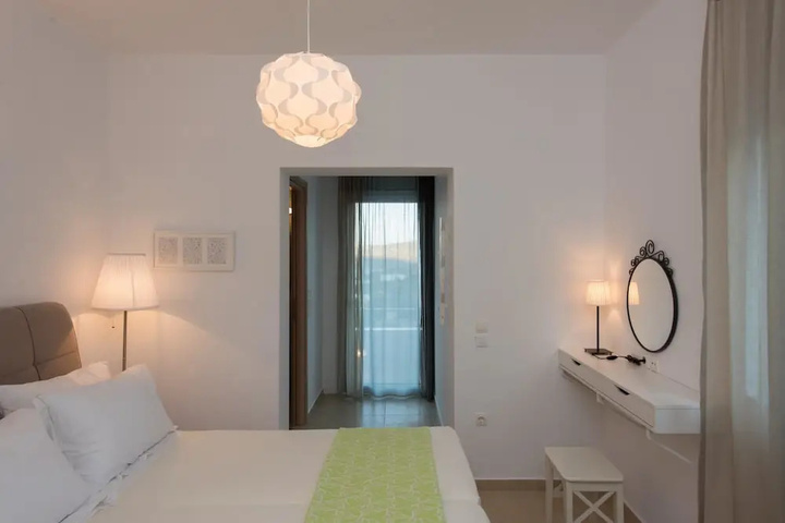 Room 2 of 21