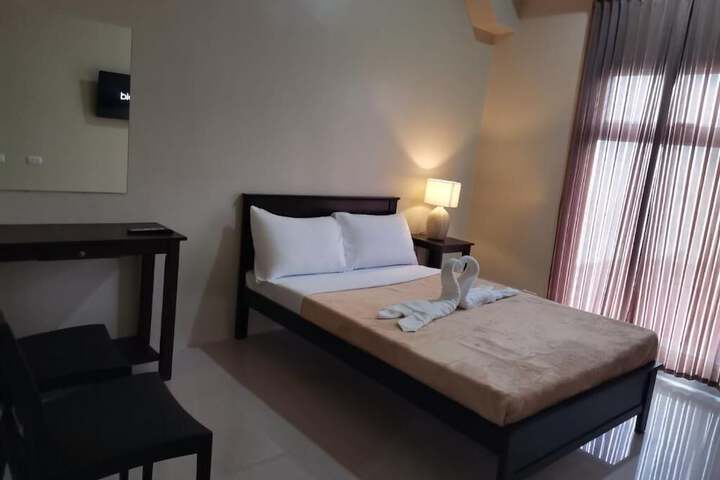 Room 8 of 24