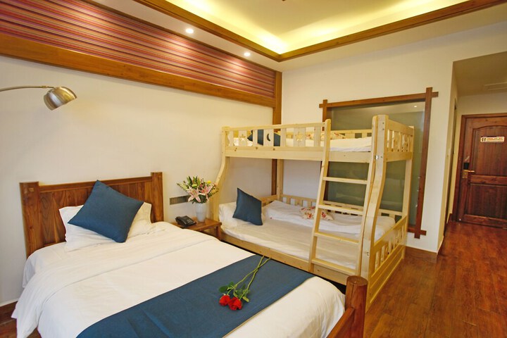 Room 44 of 69