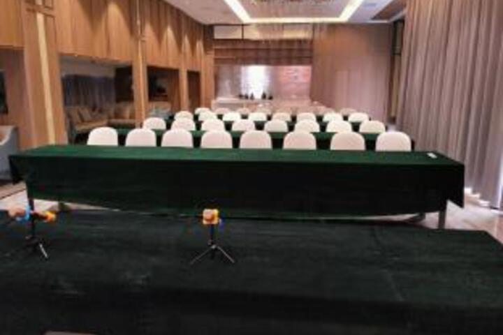 Room 12 of 23