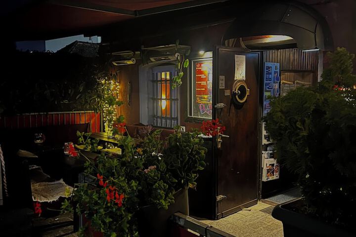 Dining 136 of 169