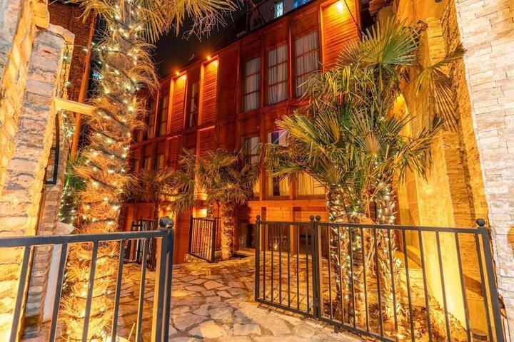 Hotel Exterior 38 of 42