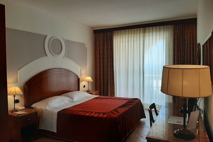 Room 11 of 67