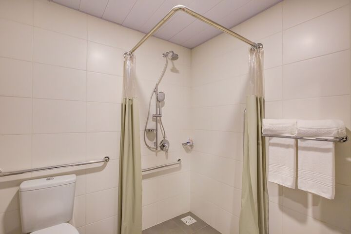 Room 30 of 40