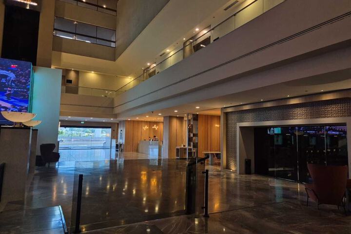 Guest Lobby