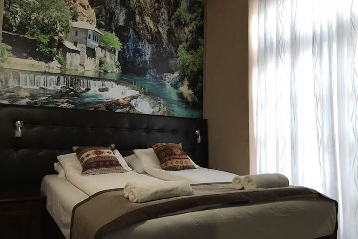 Room 5 of 13