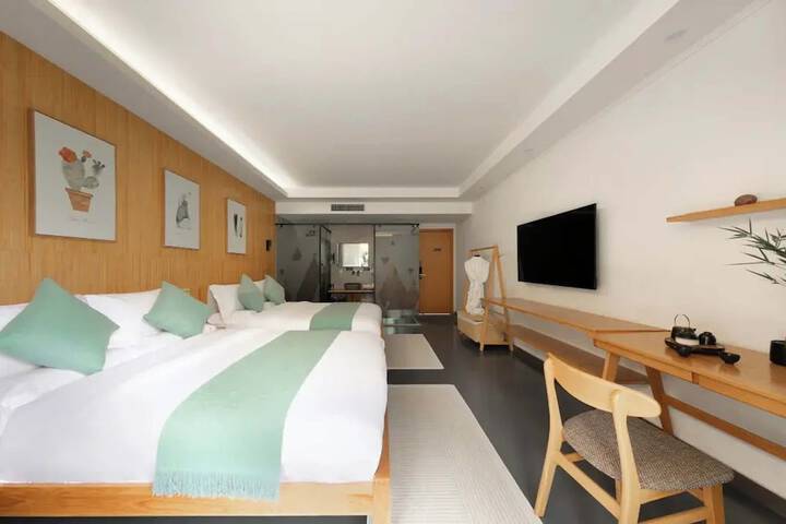 Room 60 of 163
