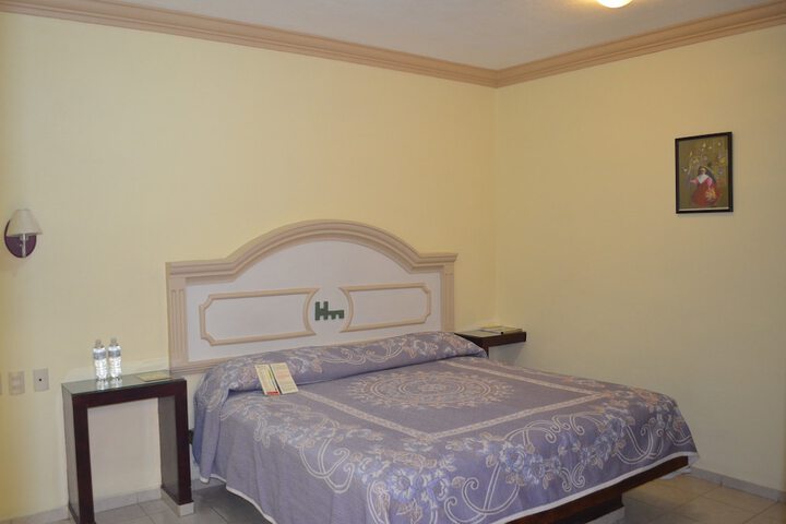 Room 6 of 53