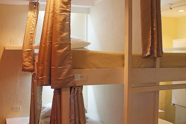 Room 17 of 62