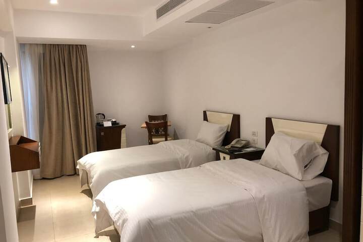 Room 11 of 43