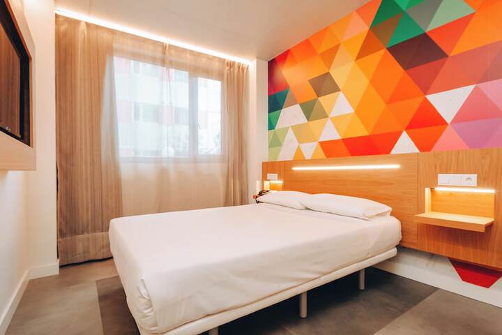 Room 11 of 49