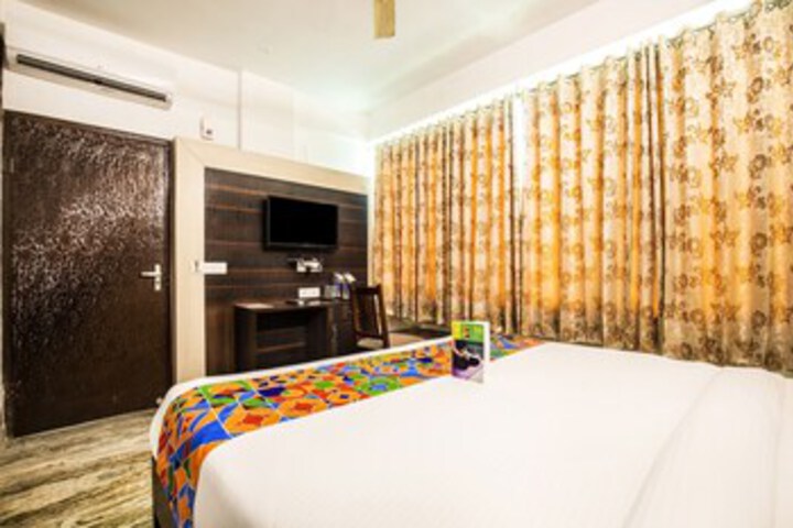 Room 14 of 25