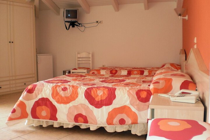 Room 14 of 43