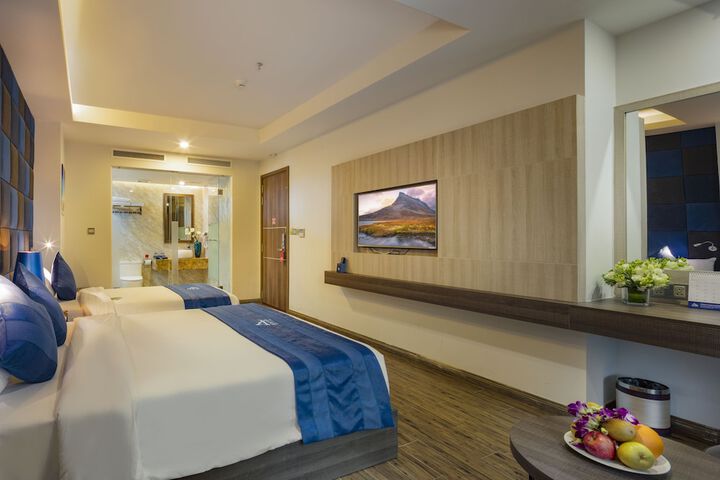 Room 10 of 130