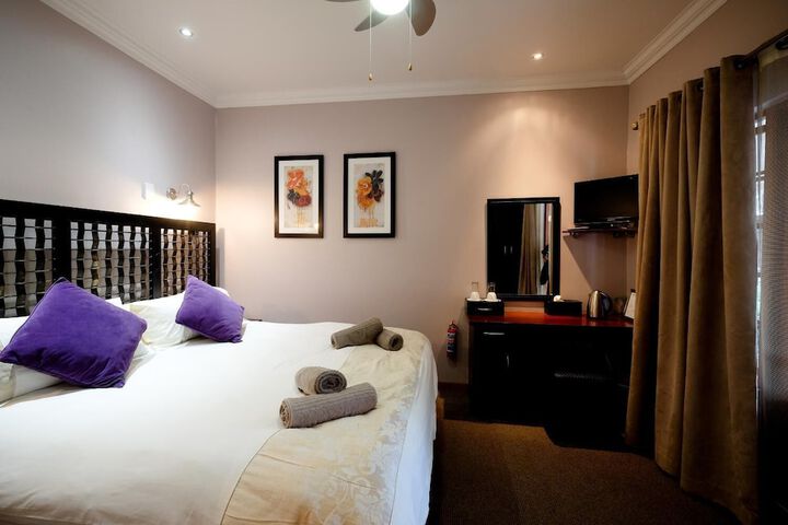 Room 17 of 47