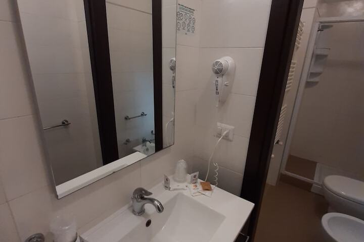Room 52 of 58