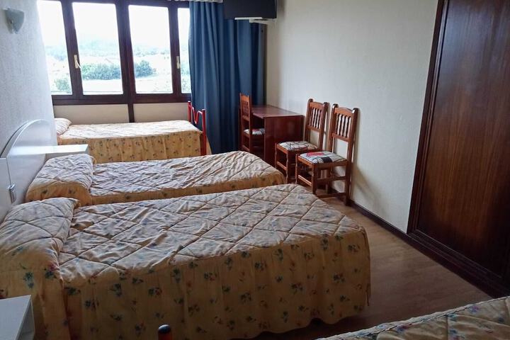 Room 11 of 21