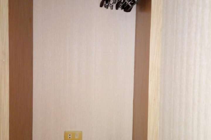 Room 13 of 63