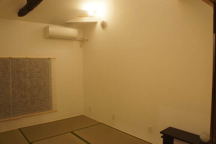 Room 8 of 53