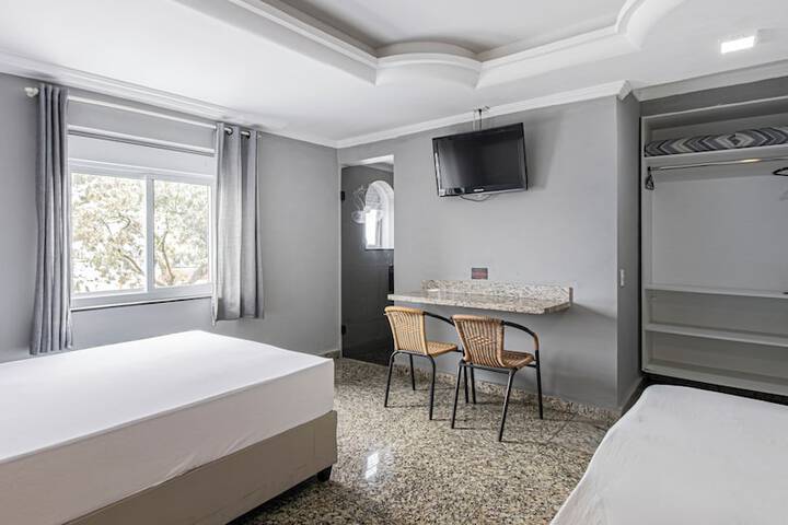 Room 48 of 76