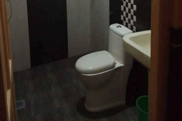 Room 8 of 8