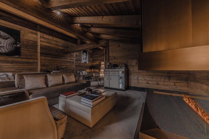 Room 43 of 90