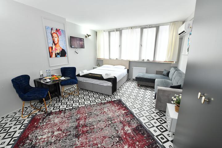 Room 13 of 47