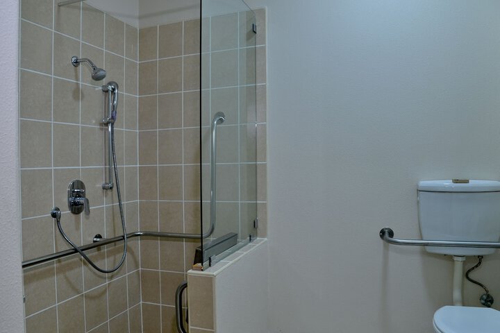 Room 15 of 27