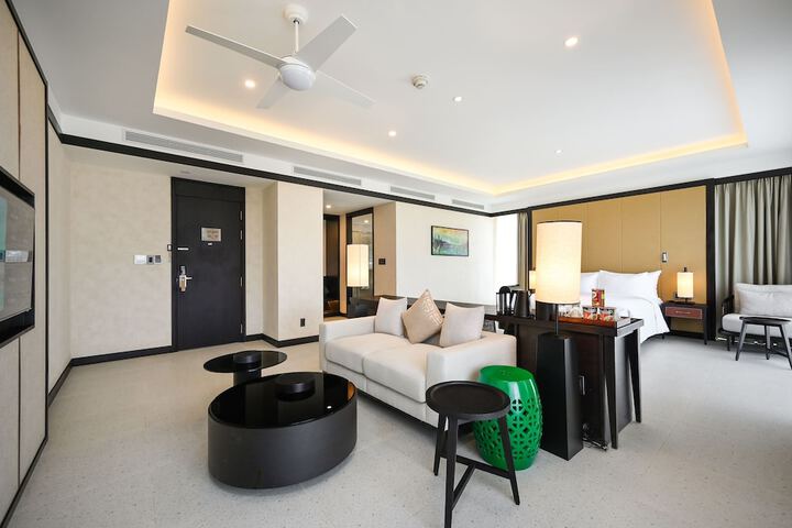 Room 48 of 138