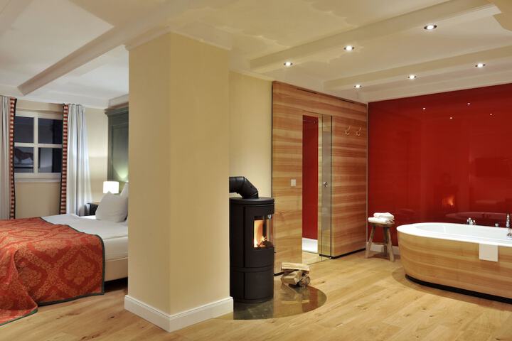Room 28 of 64