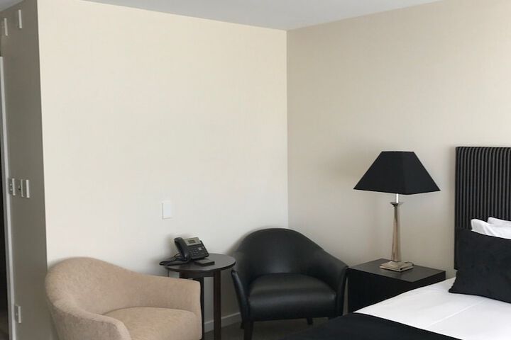 Room 5 of 53