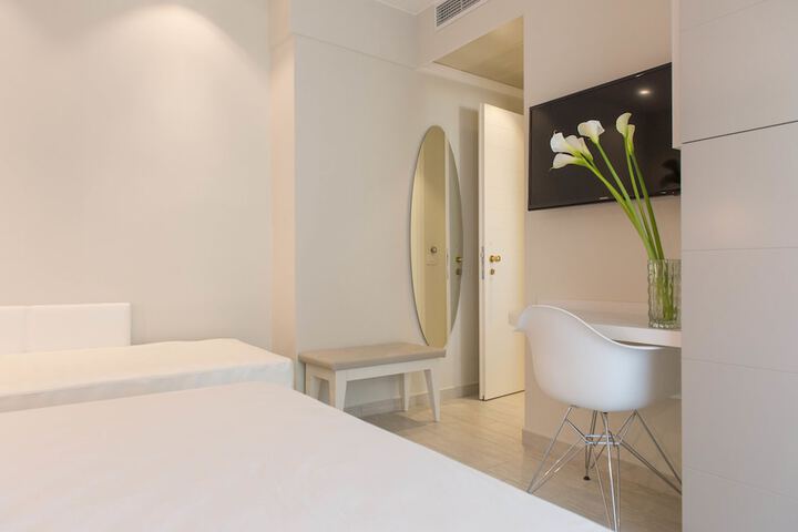 Room 14 of 85