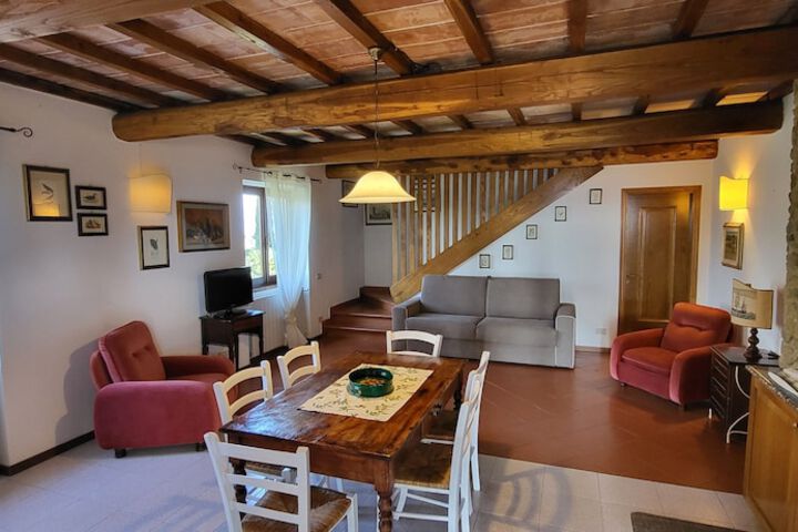Room 4 of 7